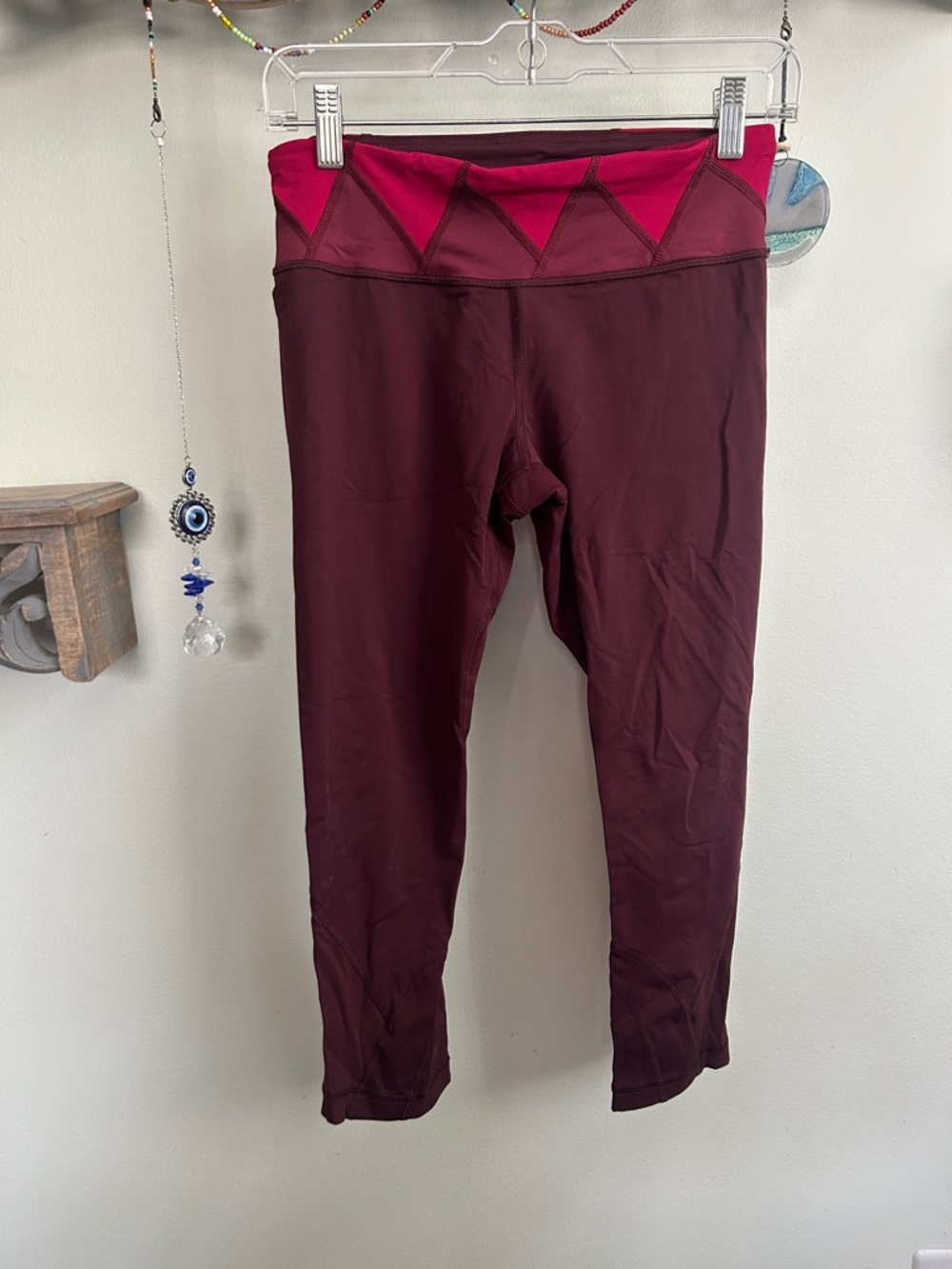 Lululemon Burgundy and Raspberry crop legging